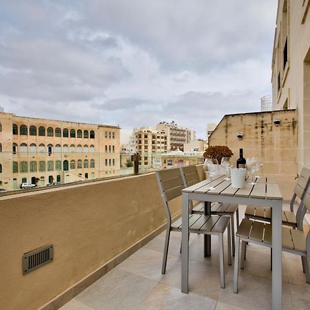Bright And Central 2 Bedroom Apartment In Sliema Ngoại thất bức ảnh