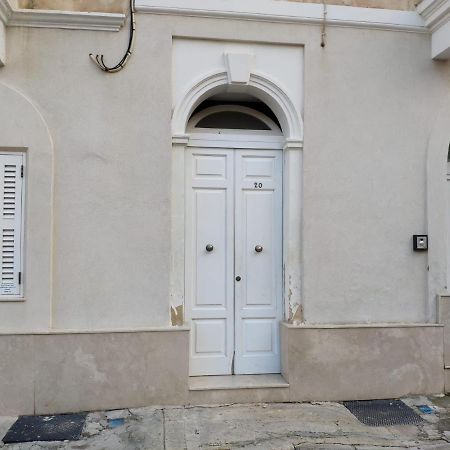 Bright And Central 2 Bedroom Apartment In Sliema Ngoại thất bức ảnh