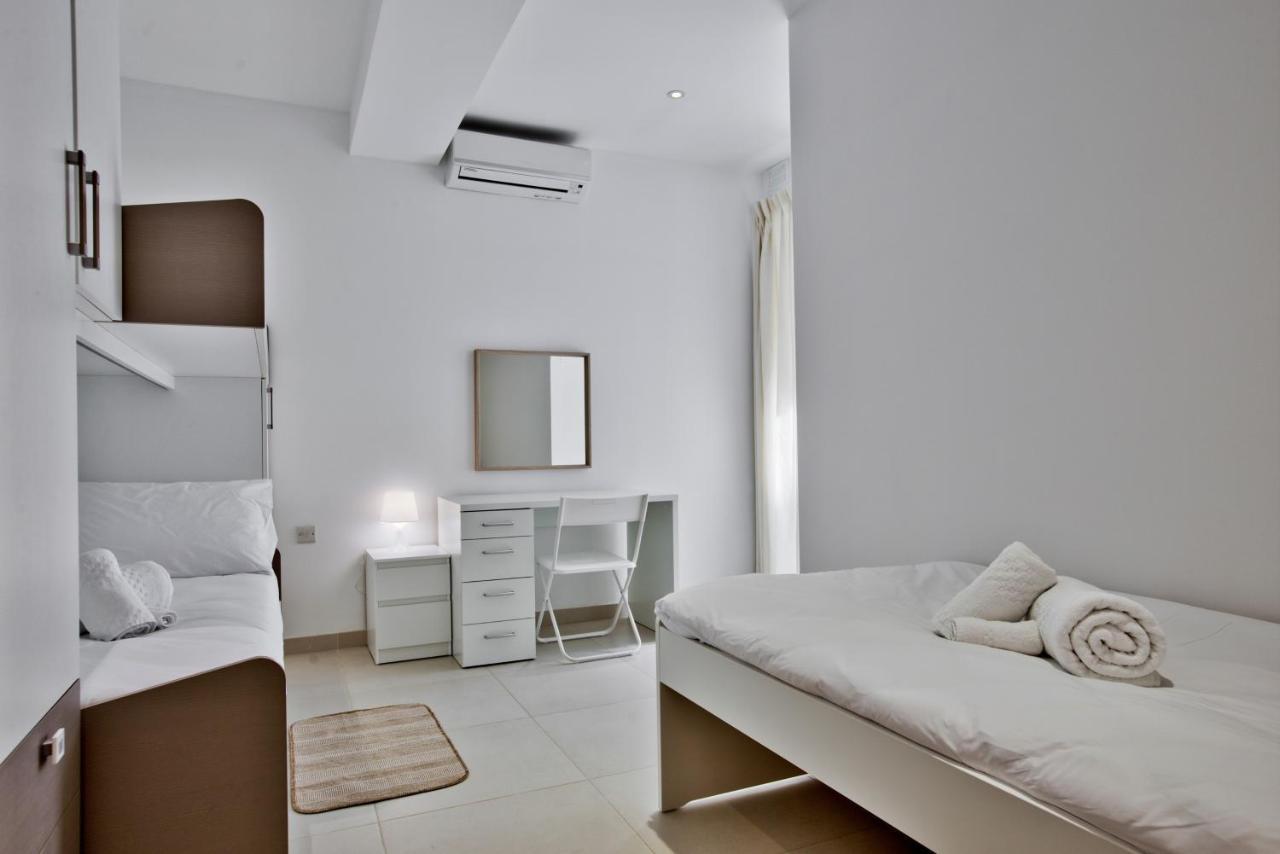 Bright And Central 2 Bedroom Apartment In Sliema Ngoại thất bức ảnh