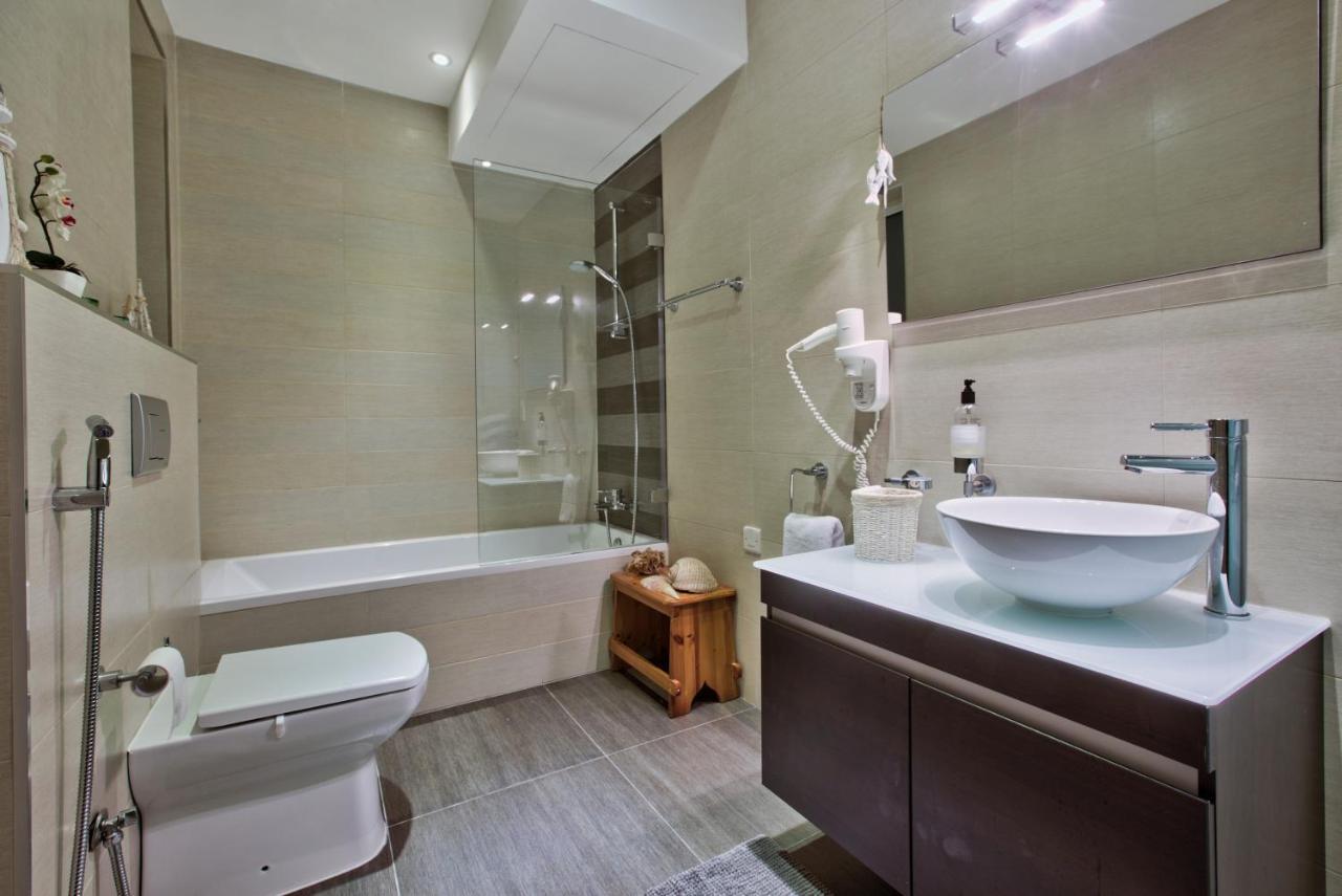 Bright And Central 2 Bedroom Apartment In Sliema Ngoại thất bức ảnh