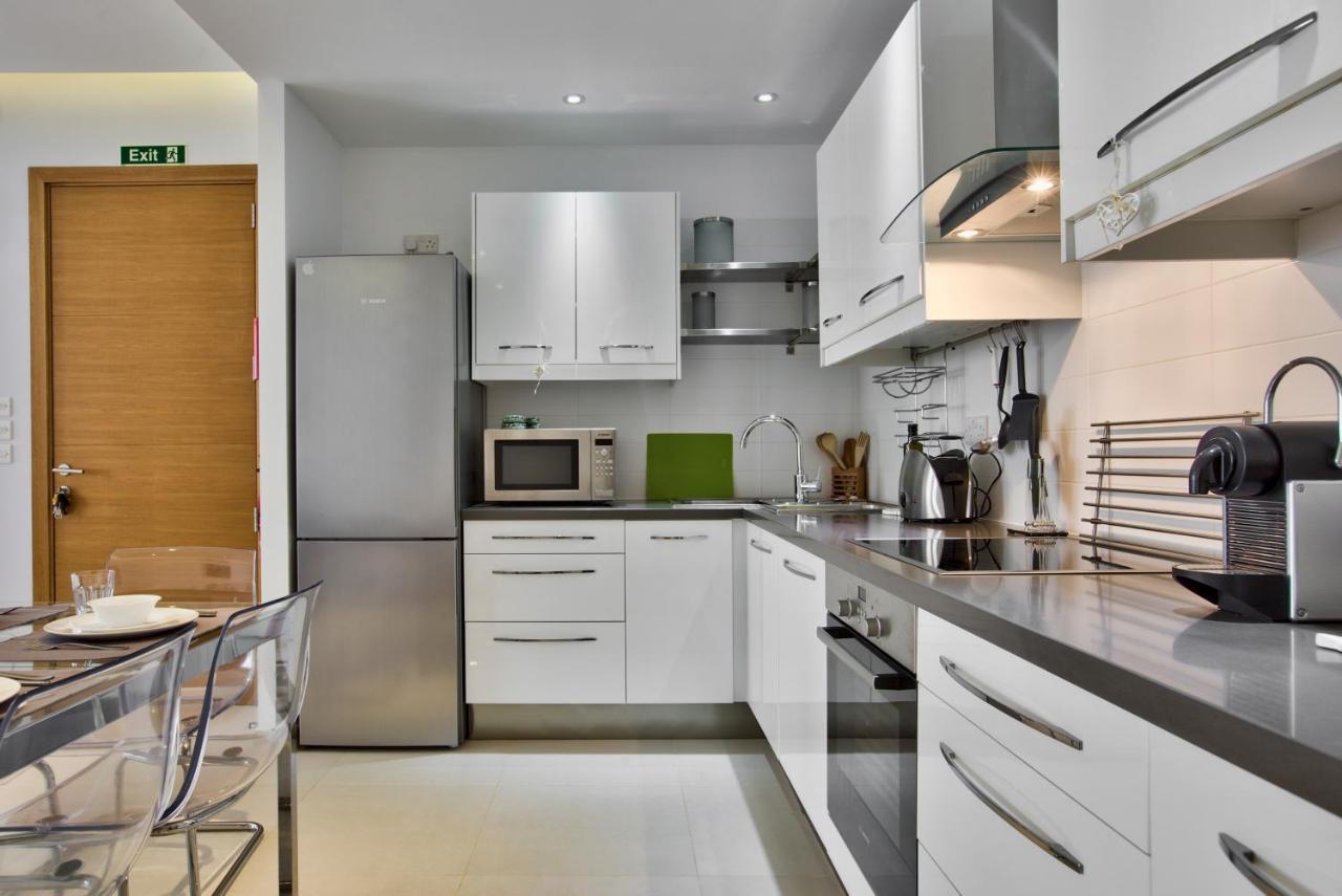 Bright And Central 2 Bedroom Apartment In Sliema Ngoại thất bức ảnh