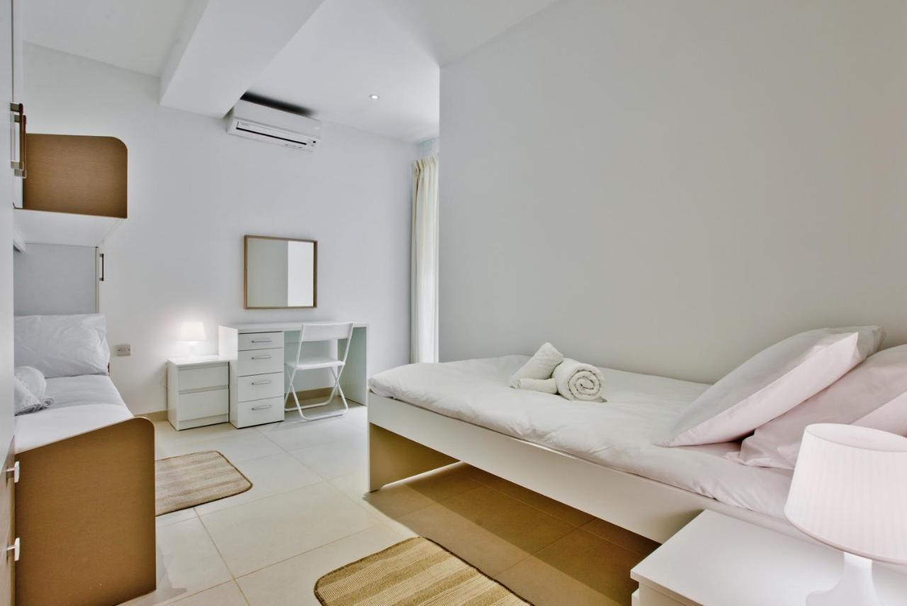 Bright And Central 2 Bedroom Apartment In Sliema Ngoại thất bức ảnh