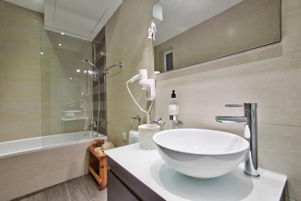 Bright And Central 2 Bedroom Apartment In Sliema Ngoại thất bức ảnh