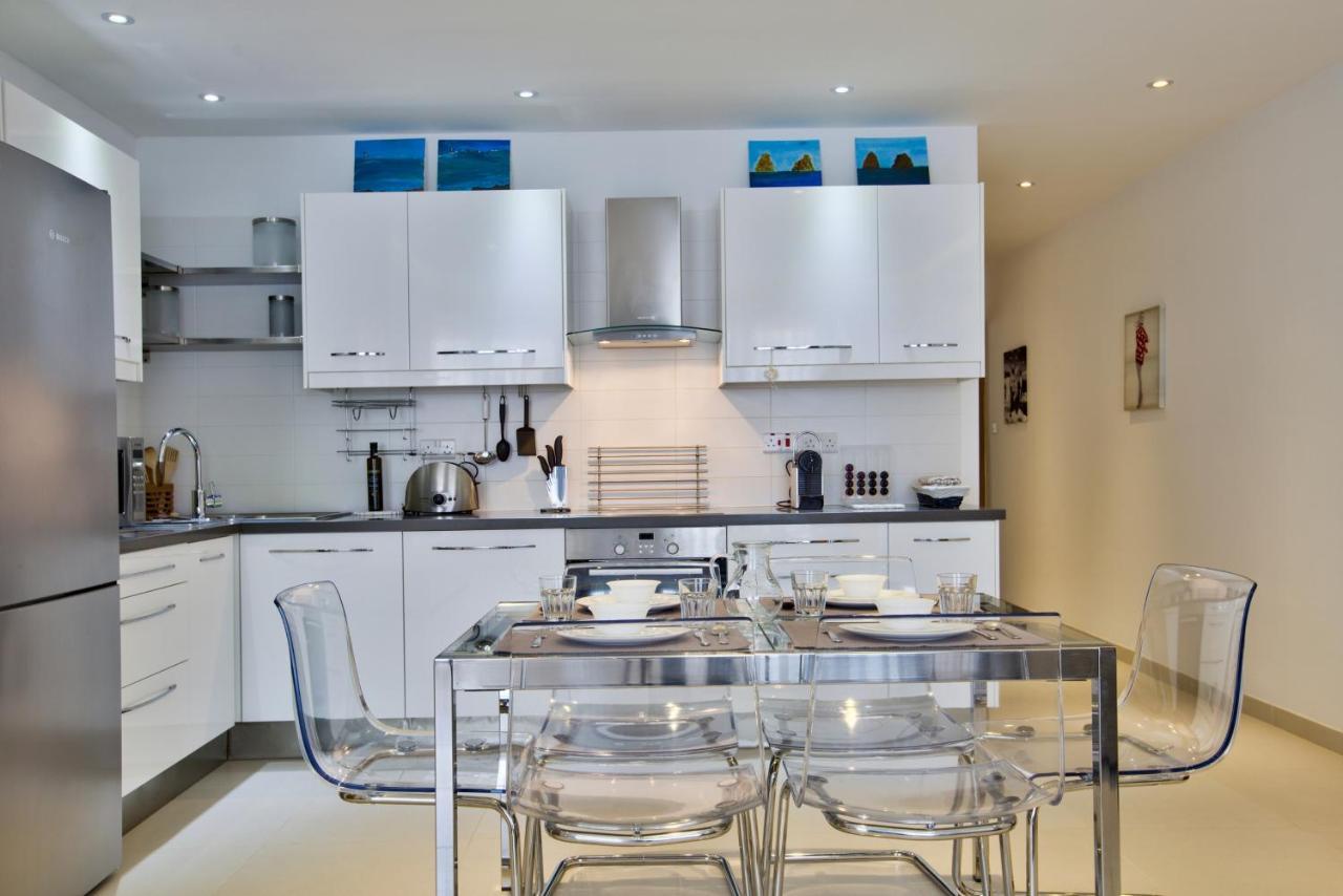 Bright And Central 2 Bedroom Apartment In Sliema Ngoại thất bức ảnh